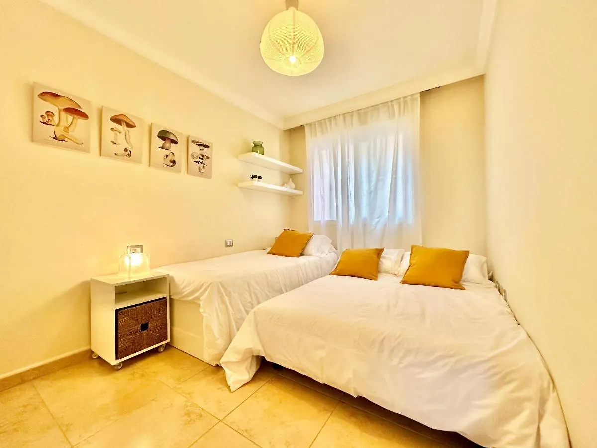 아파트 Apartamento Vista Faro 포리스 데 아보나 스페인